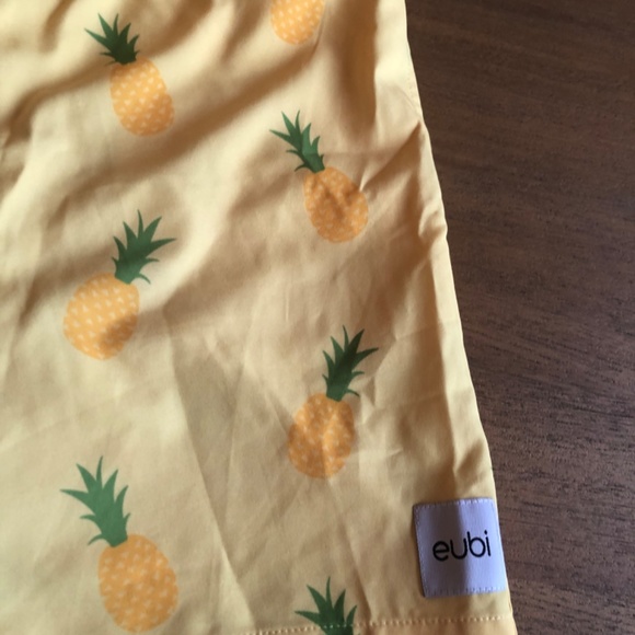 Two, 2 Eubi Mens L Swim Trunks - Picture 5 of 6